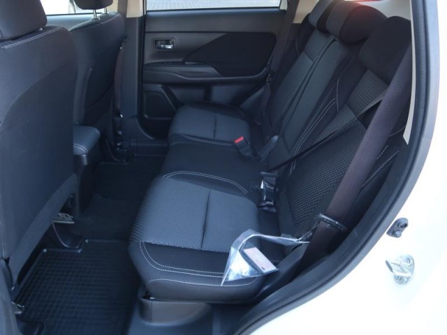 Mitsubishi Outlander  2.0 Intense