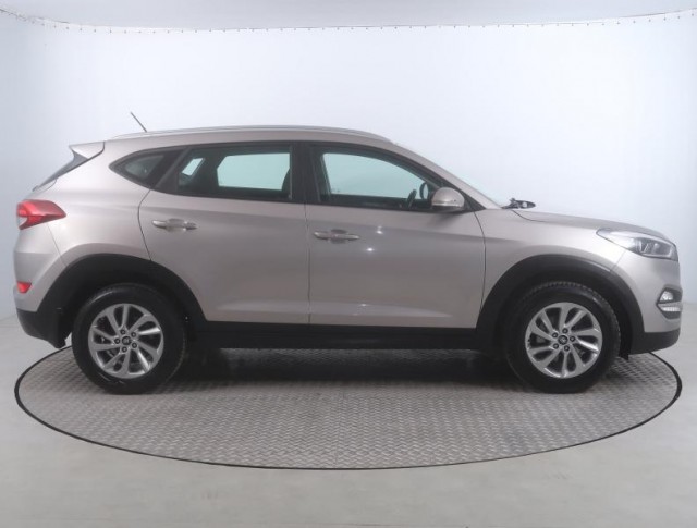 Hyundai Tucson  1.7 CRDi 