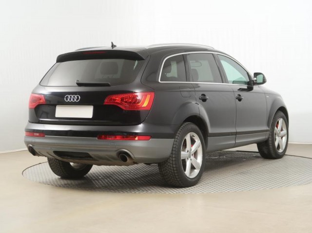 Audi Q7  3.0 TDI S-Line