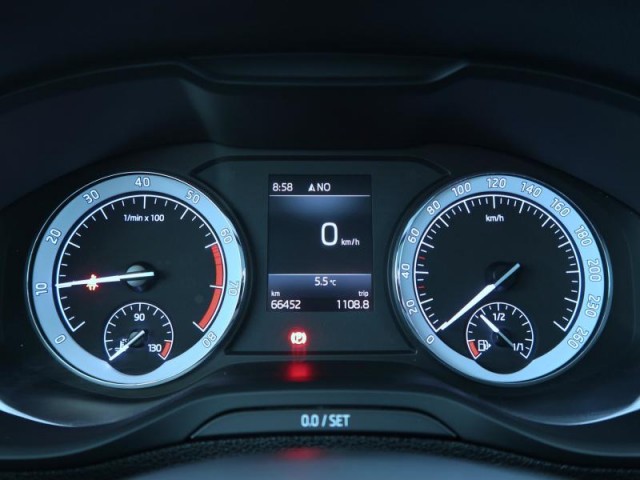 Škoda Karoq  1.0 TSI 