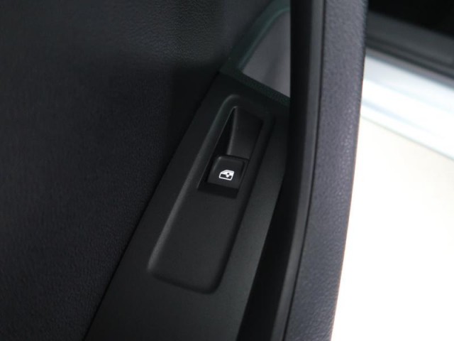 Škoda Karoq  1.5 TSI Fresh