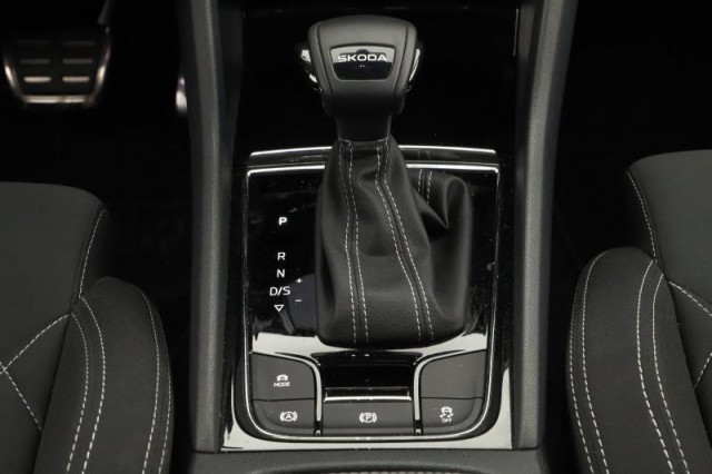 Škoda Karoq  1.5 TSI Sportline