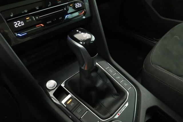 Volkswagen Tiguan  2.0 TSI Elegance