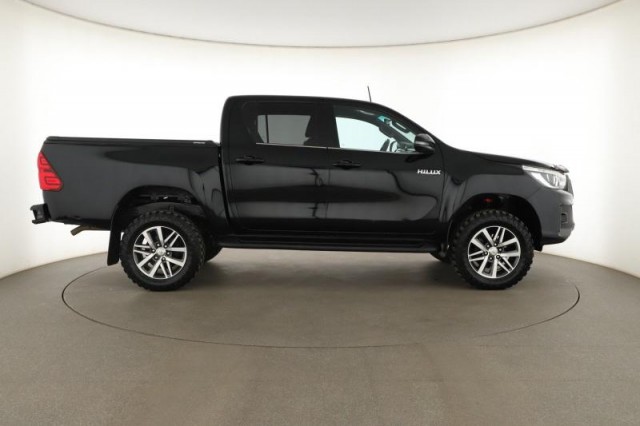 Toyota Hilux  2.4 D-4D 