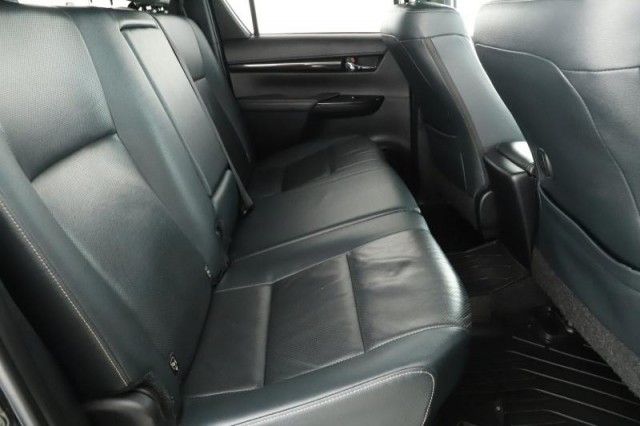 Toyota Hilux  2.4 D-4D 