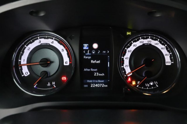 Toyota Hilux  2.4 D-4D 