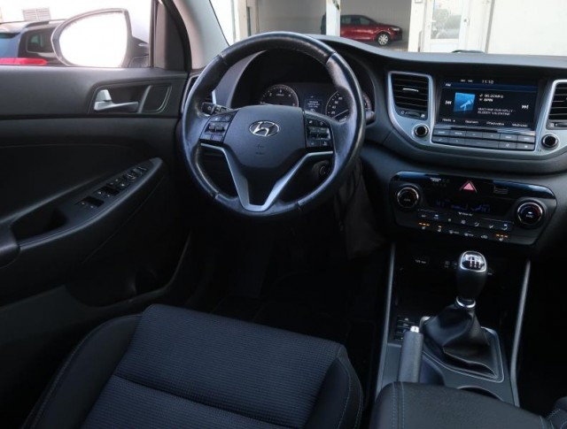 Hyundai Tucson  1.7 CRDi Trikolor