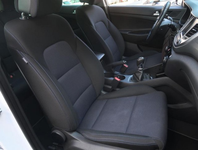 Hyundai Tucson  1.7 CRDi Trikolor