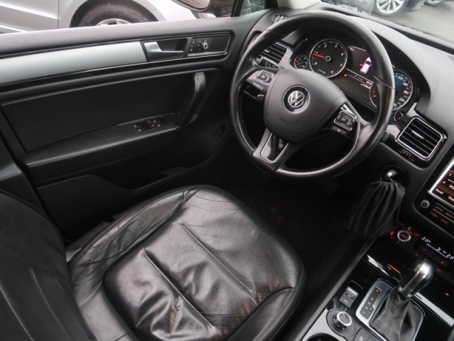 Volkswagen Touareg  3.0 TDI Business
