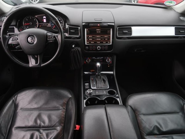 Volkswagen Touareg  3.0 TDI Business