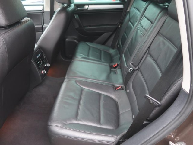Volkswagen Touareg  3.0 TDI Business