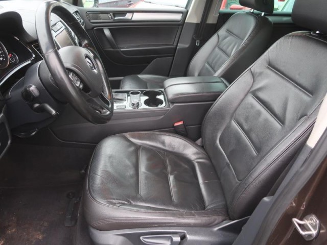 Volkswagen Touareg  3.0 TDI Business