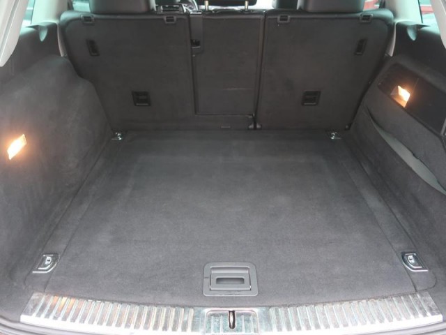 Volkswagen Touareg  3.0 TDI Business