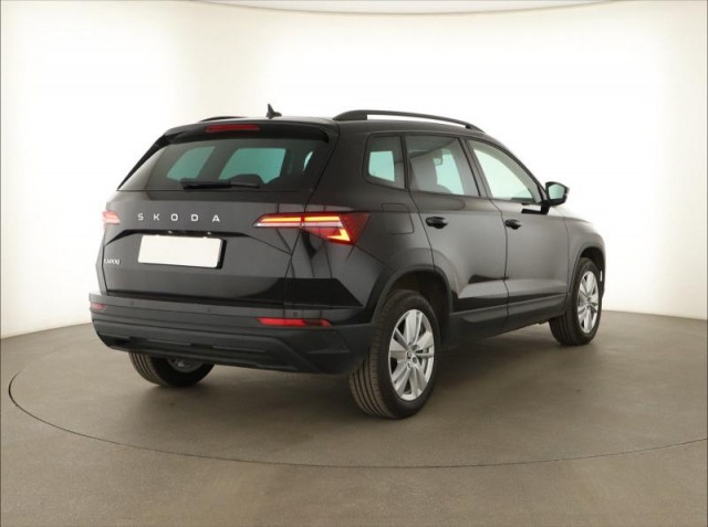 Škoda Karoq  1.5 TSI Fresh