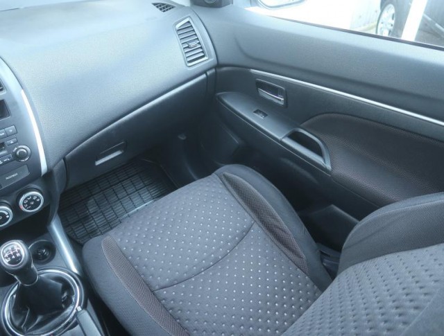 Mitsubishi ASX  1.6 MIVEC 