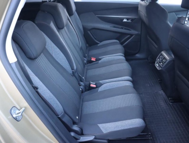 Peugeot 5008  1.6 BlueHDi Active