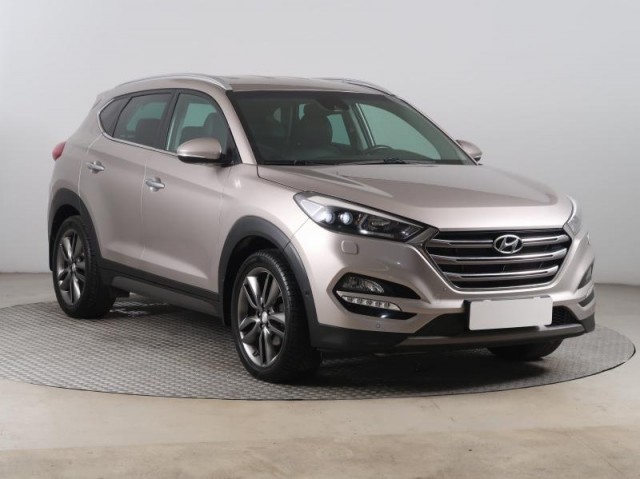 Hyundai Tucson  2.0 CRDi 