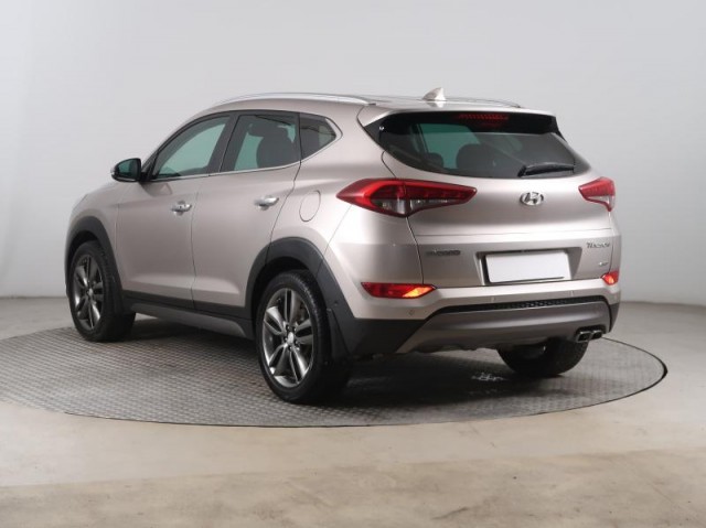 Hyundai Tucson  2.0 CRDi 