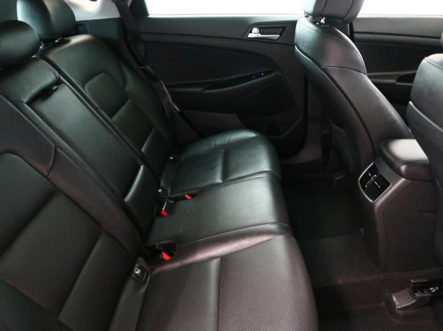 Hyundai Tucson  2.0 CRDi 