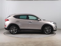 Hyundai Tucson  2.0 CRDi 