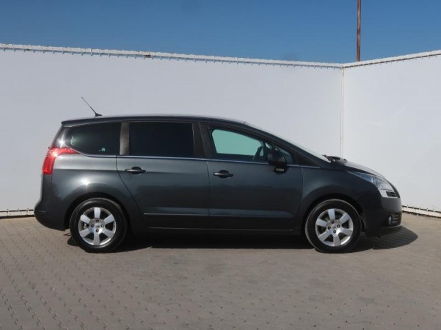 Peugeot 5008  1.6 HDi Active