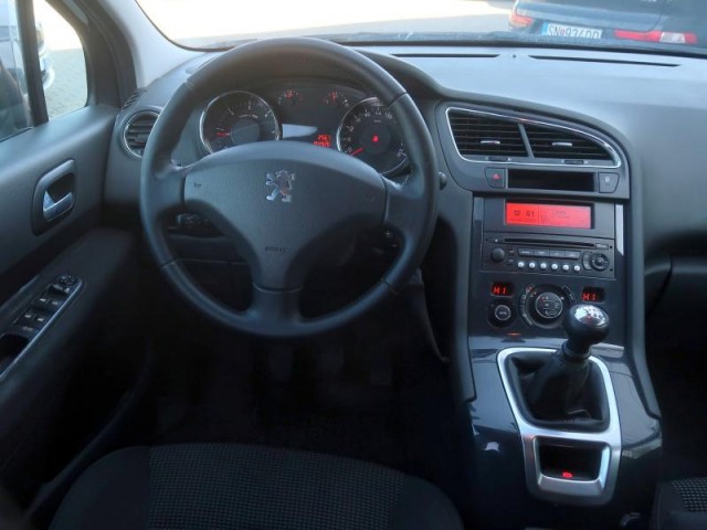 Peugeot 5008  1.6 HDi Active