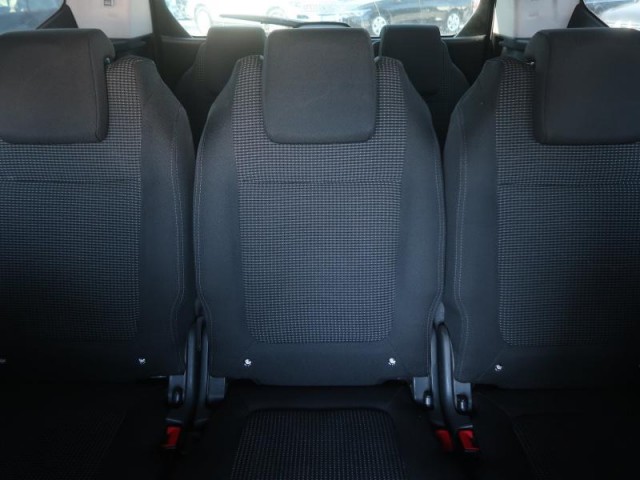 Peugeot 5008  1.6 HDi Active