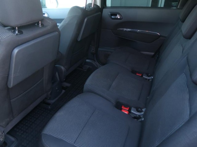 Peugeot 5008  1.6 HDi Active