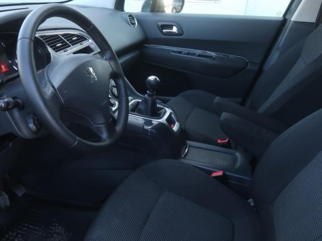 Peugeot 5008  1.6 HDi Active