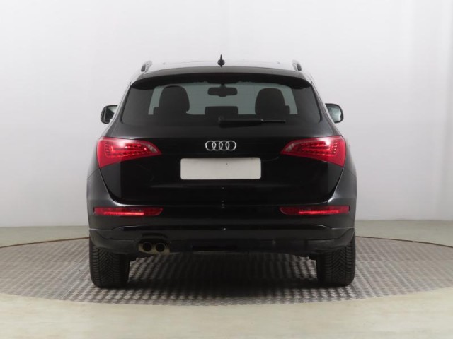 Audi Q5  2.0 TDI S line
