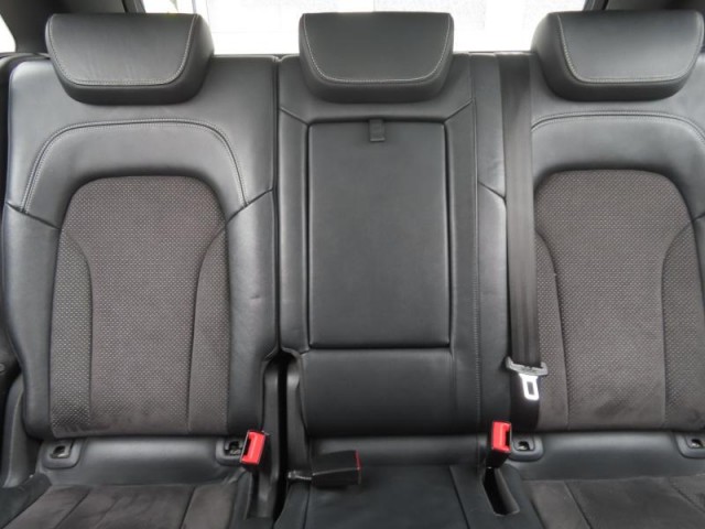 Audi Q5  2.0 TDI S line