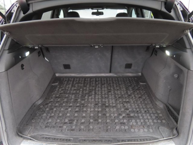 Audi Q5  2.0 TDI S line