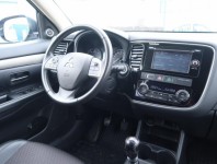 Mitsubishi Outlander  2.2 DI-D Intense