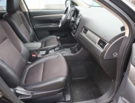 Mitsubishi Outlander  2.2 DI-D Intense
