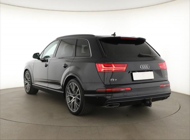 Audi Q7  50 TDI S-Line