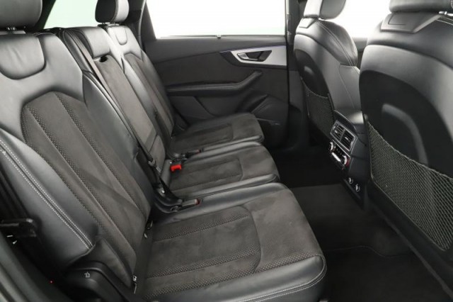 Audi Q7  50 TDI S-Line