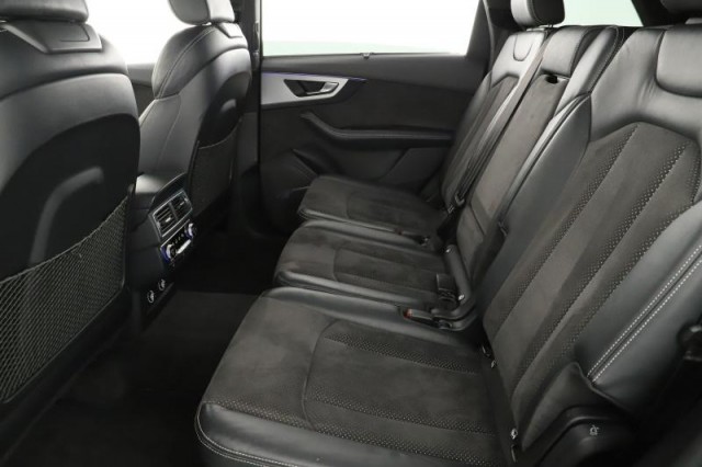Audi Q7  50 TDI S-Line