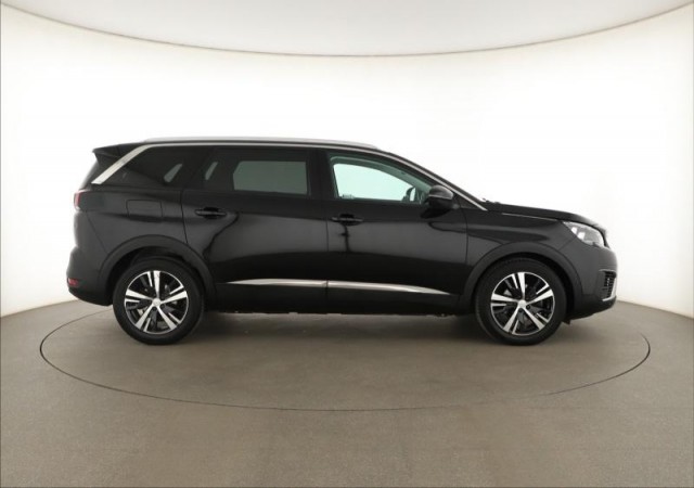 Peugeot 5008  PureTech 180 