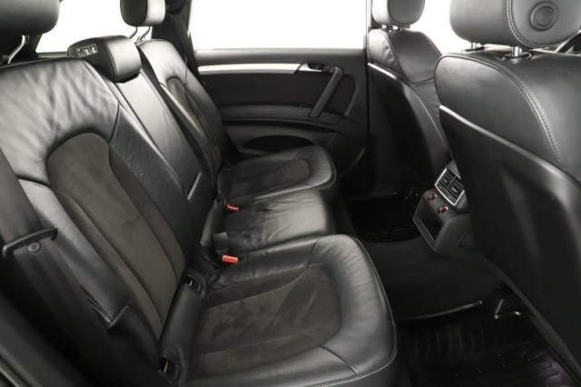 Audi Q7  3.0 TDI S-Line