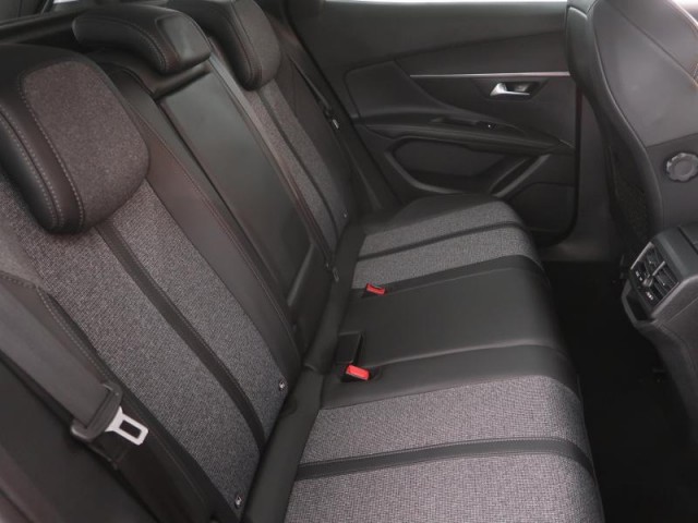 Peugeot 3008  1.2 PureTech Allure