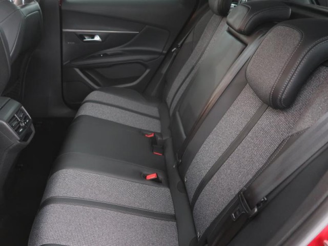 Peugeot 3008  1.2 PureTech Allure