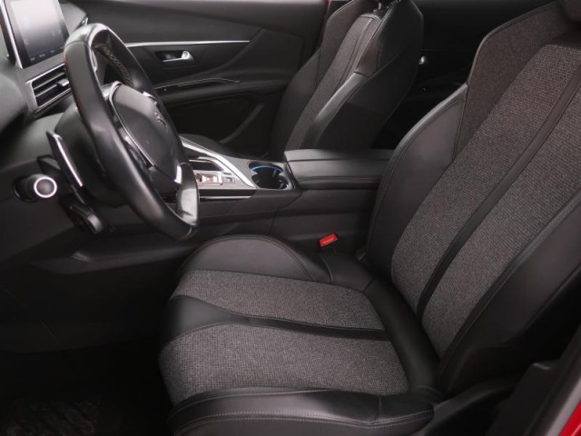 Peugeot 3008  1.2 PureTech Allure