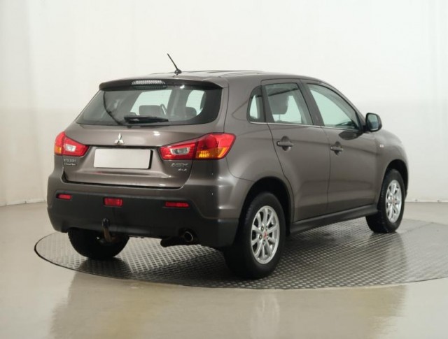 Mitsubishi ASX  1.8 DI-D MIVEC 