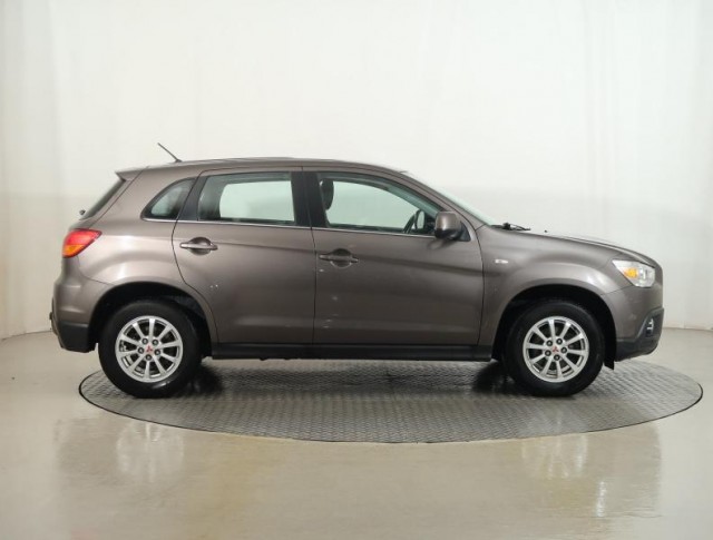 Mitsubishi ASX  1.8 DI-D MIVEC 