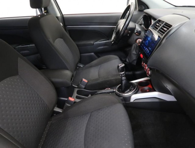 Mitsubishi ASX  1.8 DI-D MIVEC 