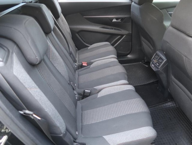 Peugeot 5008  1.6 BlueHDi 