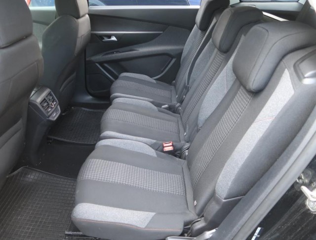 Peugeot 5008  1.6 BlueHDi 