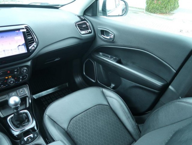 Jeep Compass  1.3 T-GDI 