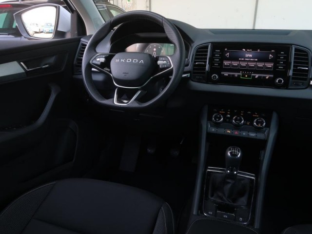 Škoda Karoq  1.5 TSI Drive