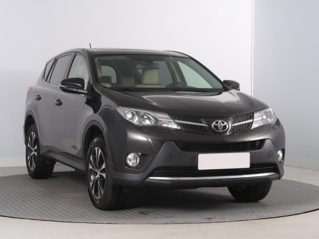 Toyota RAV 4  2.2 D-4D Style